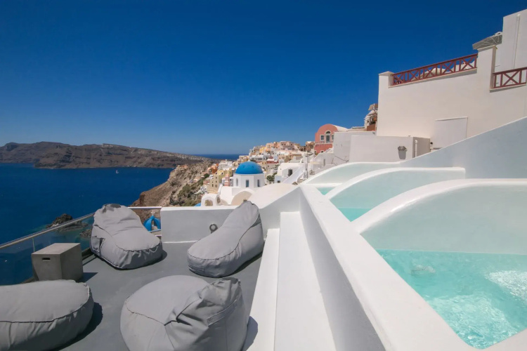 Theodora Suites