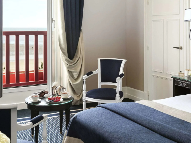Hôtel Barrière l'Hermitage