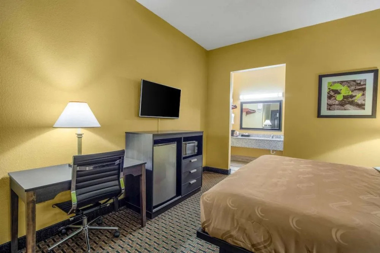 Quality Inn & Suites