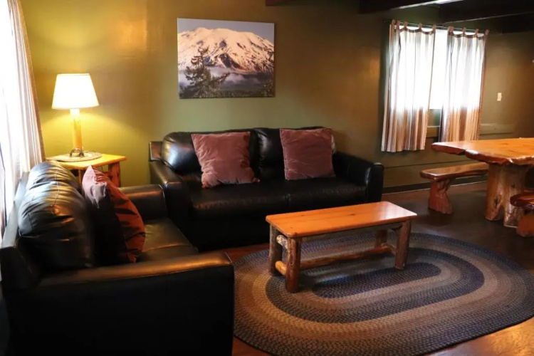 Lone Fir Resort