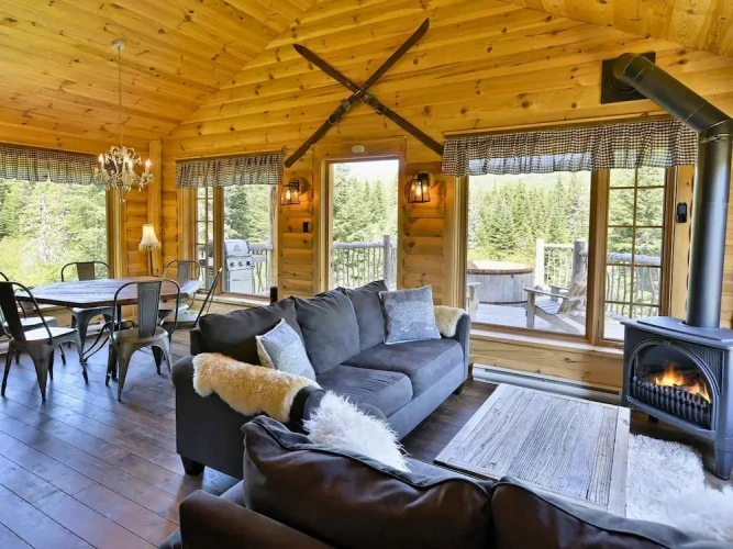 Chalet with river view