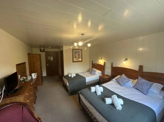OYO Mackays Travel Lodge Hotel