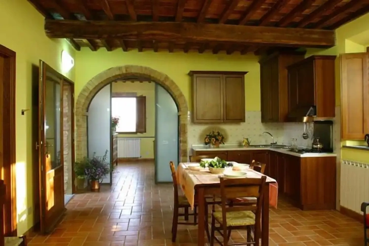 2 Bedrooms Classic Apartment