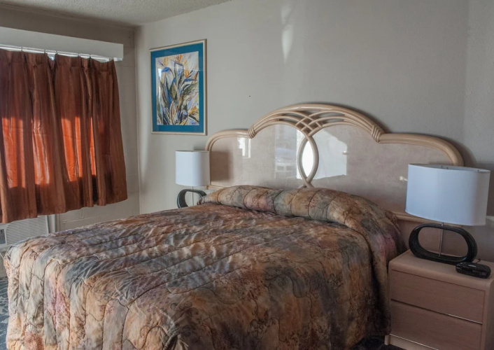 Motel 8 Plus