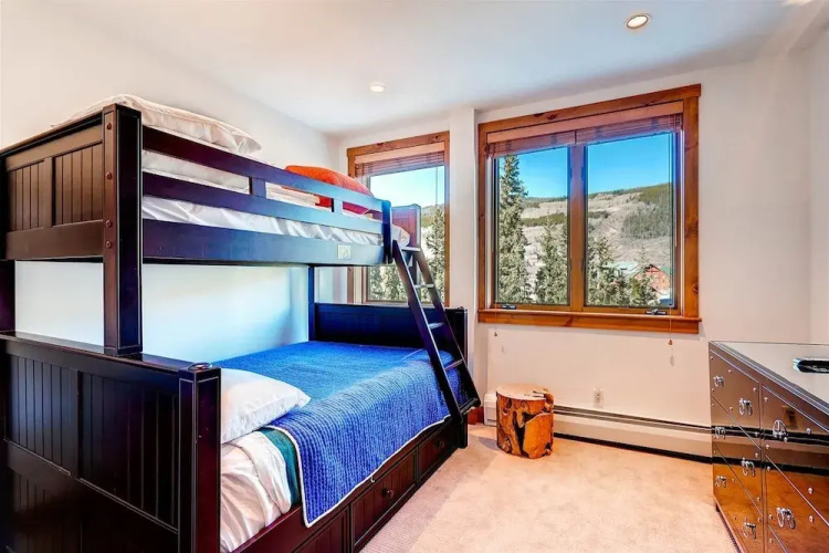 4 Bedroom Condo