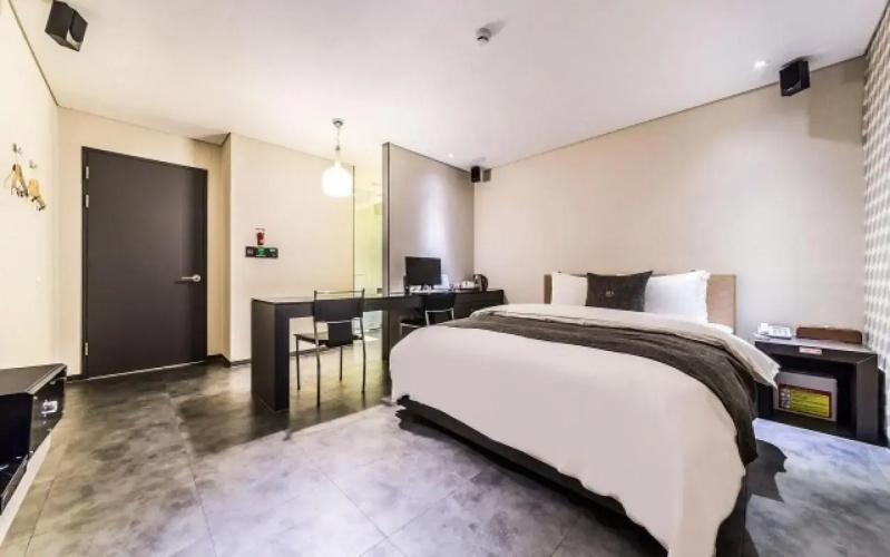 JBIS Hotel