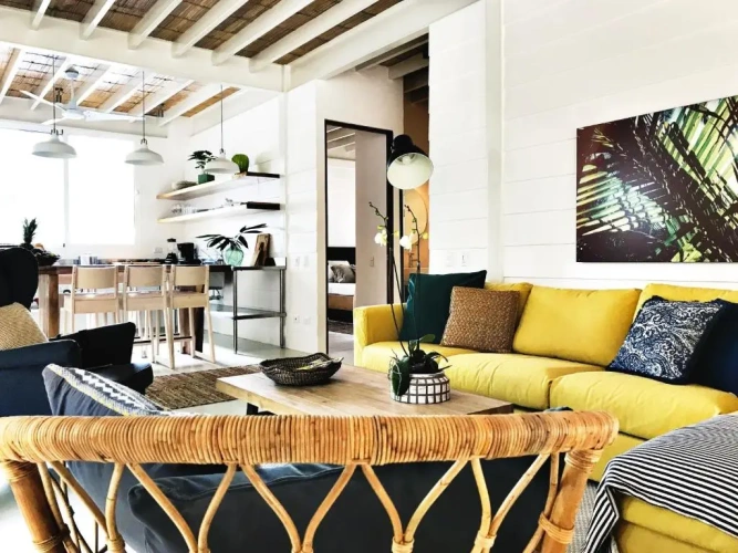2 Bedrooms Apartment