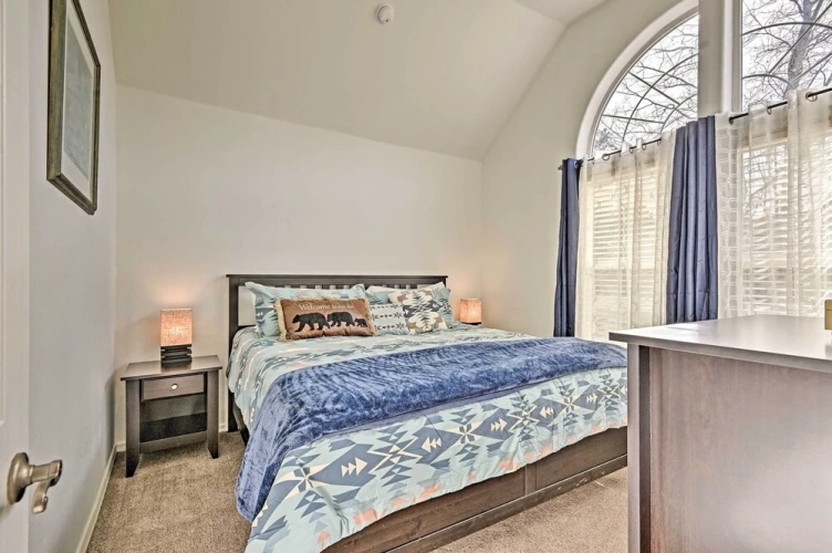 4 Bedrooms Cottage
