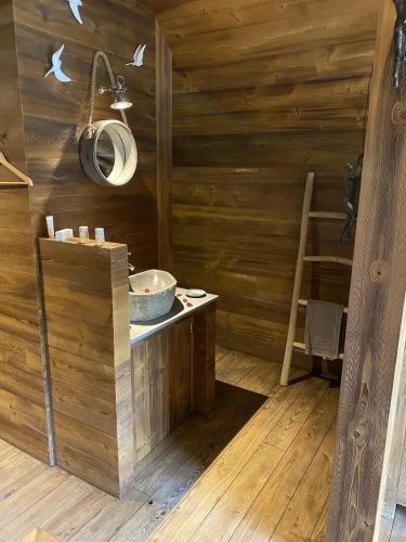 AquaLodge