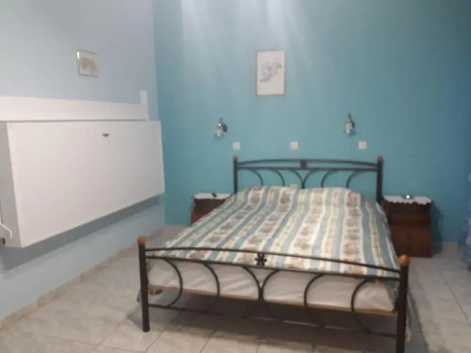 Antonakos Rooms