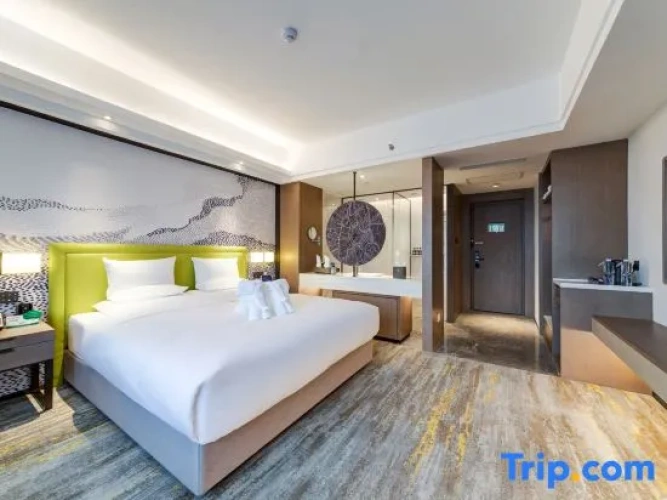 Standard Double room with city view