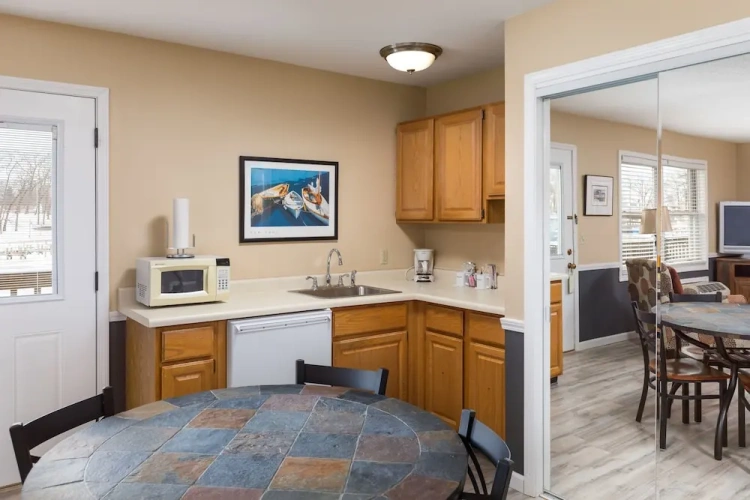 2 Bedrooms Suite with balcony