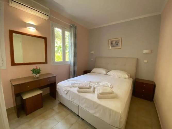 Type Aa5rcocomat bed quality apartment