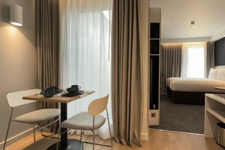 Double Suite