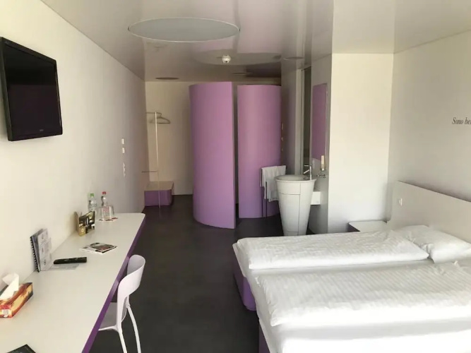 Chromotel