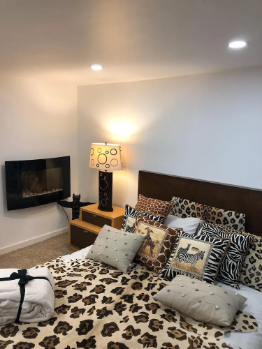 Blackpool Abode - Empress Hall African Apartment