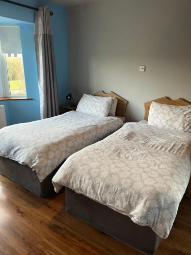 Douglasha House V93RX64