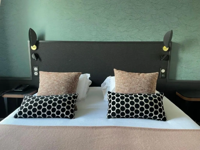 Comfort room