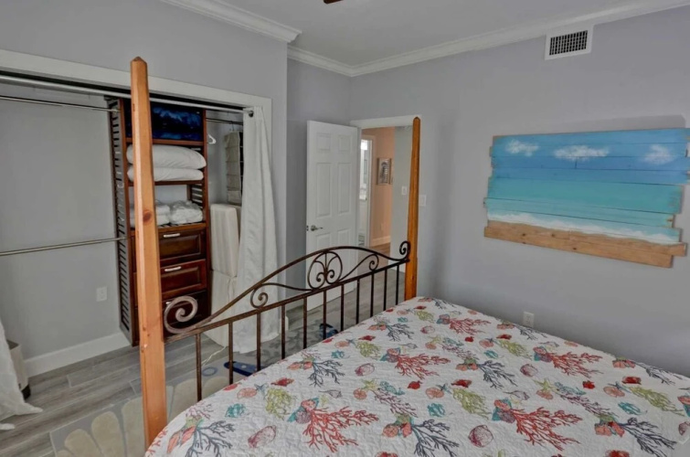 Coronado 302 2 Bedroom Condo by Redawning