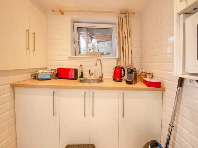 Stylish Stay Near Forest