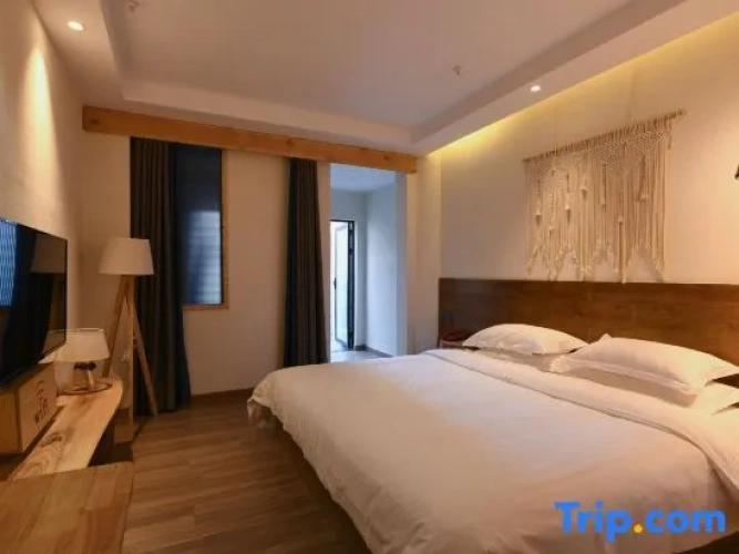 Standard Double room with garden view