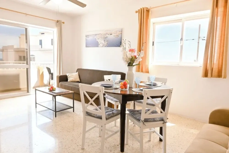 Family Apartment with sea view