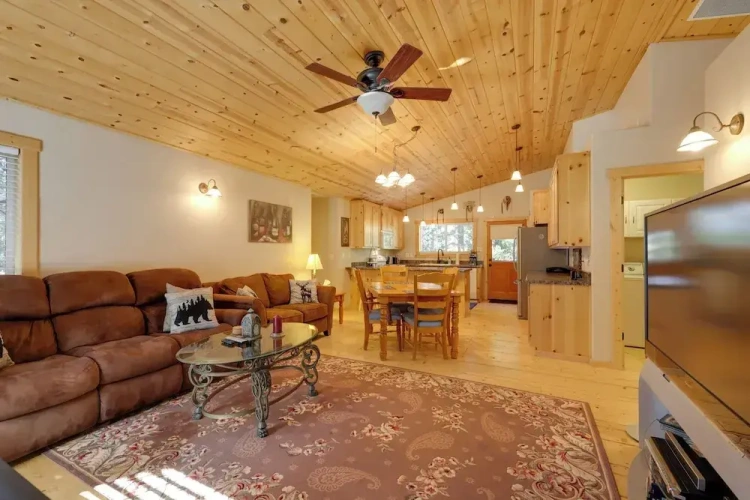 3 Bedrooms Cottage