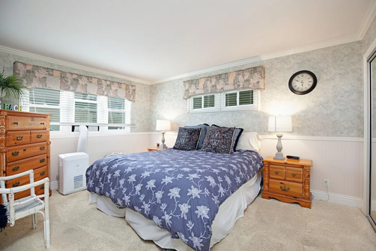 1121 Oceanside - 4 Br Home