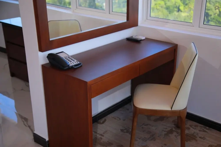 Suite with mountain view