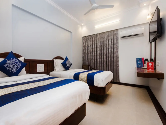 OYO 12749 Hotel Sagar