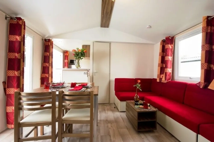 2 Bedrooms Villa