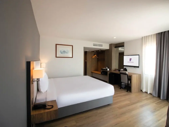 Deluxe room with river view