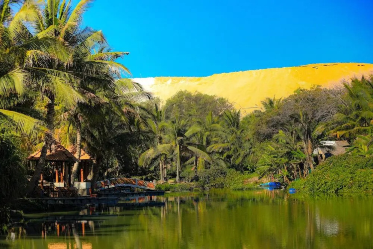 Kega Lighthouse Resort