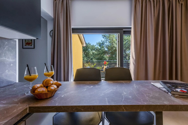 Sonia Rooms