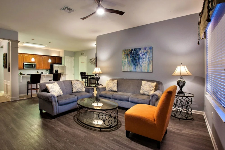 Vista Cay at Harbor Square