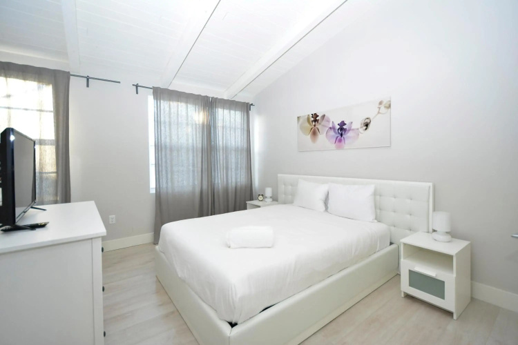 710 South Beach Apartment
