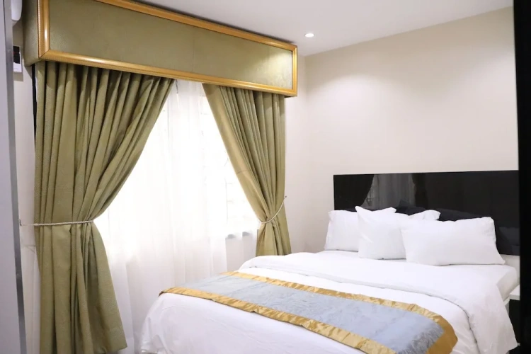 Royal room