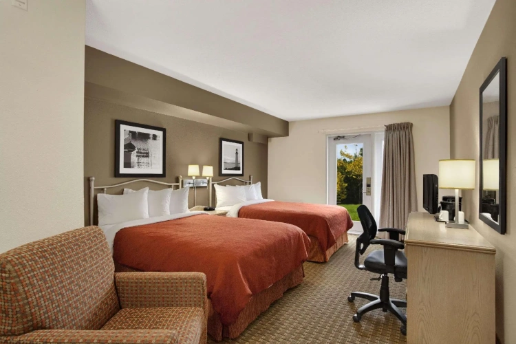 1 Bedroom Quadruple Suite