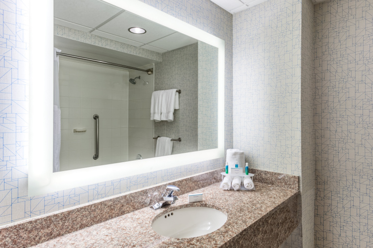 Holiday Inn Express Hauppauge-Long Island photo 9