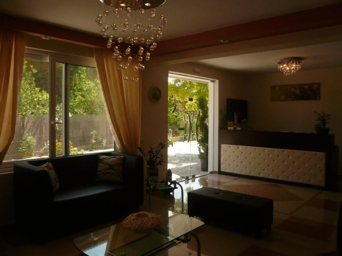 Avra Hotel