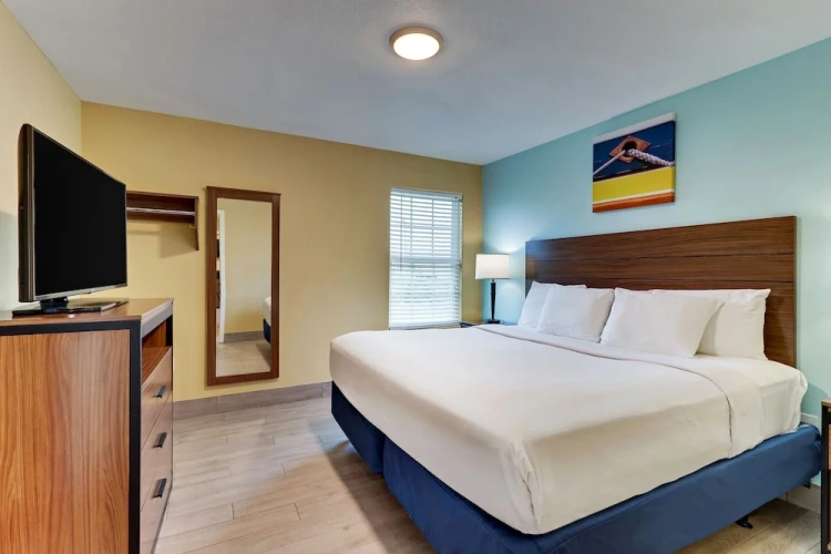 2 Bedrooms Villa