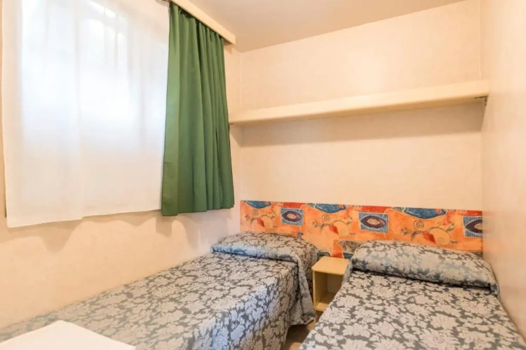 Economy Quadruple room
