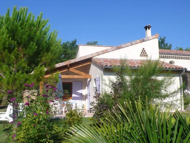 3 Bedrooms Cottage