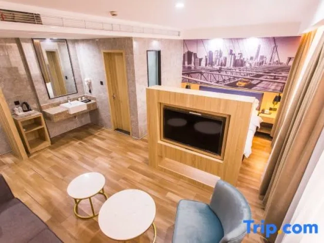 Double Suite