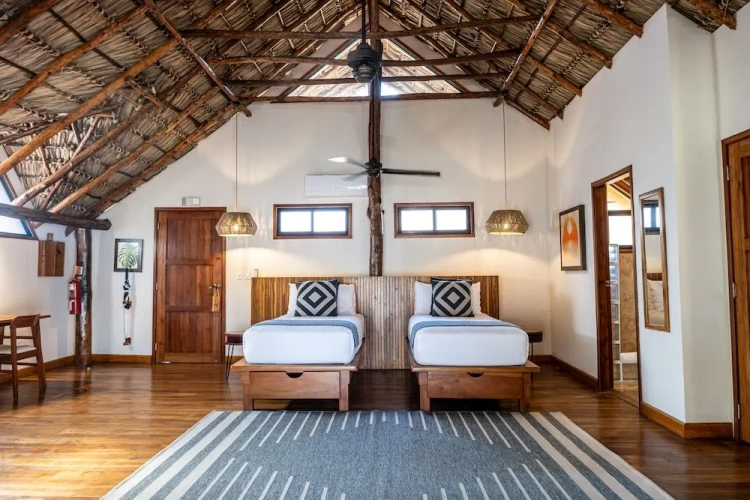 Deluxe Twin room with balcony