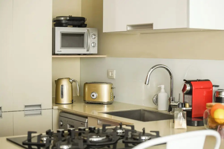 White Blossom 1BR Apt Near Dizengoff CTR