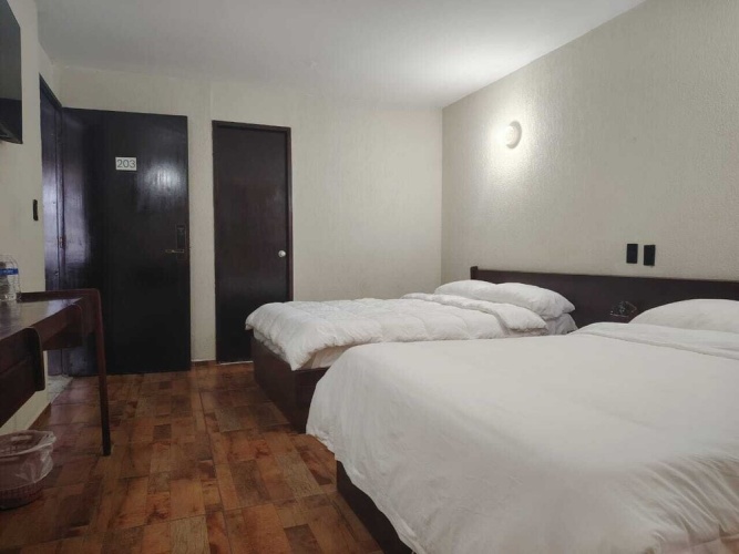 Executive room with city view