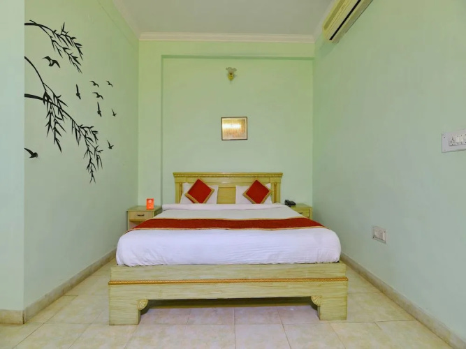 OYO 8051 Hotel Don Jon