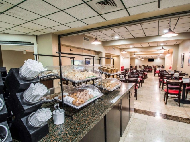 Clarion Inn & Suites Miami International Airport photo 26