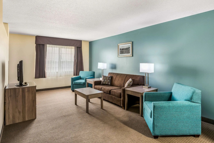 MainStay Suites Cedar Rapids